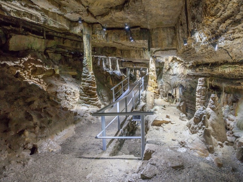Die Erdmannshöhle von Hasel